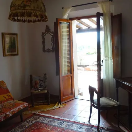 La Casa Delle Rose Holiday home Riparbella